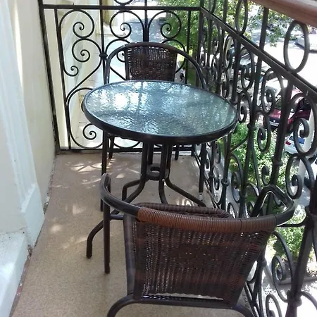 Comfort Near Opera Theater *